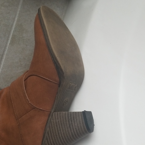 boots - Picture 4 of 6